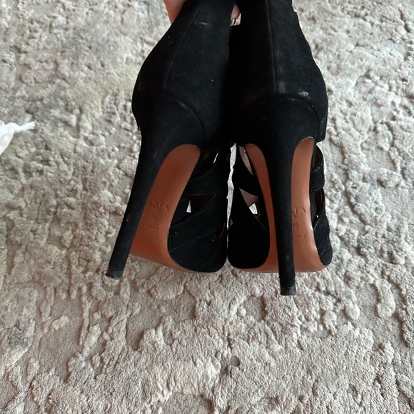 Alaia iconic boots suede cut out black - Picture 3 of 7